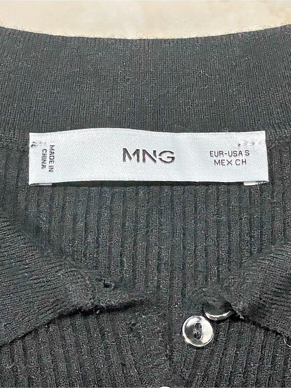 MNG Ribbed Collared Button Front Sweater Size Medium - Picture 3 of 4